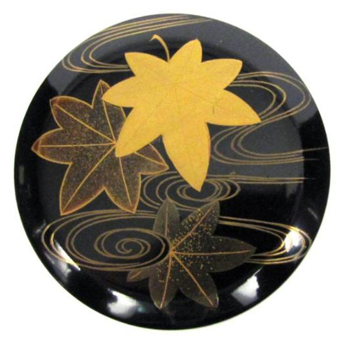 lacquer_mapleleaf (243K)